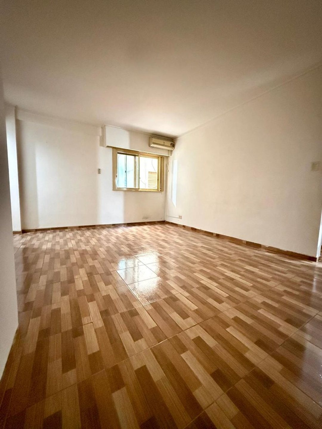 OPORTUNIDAD EN DEVOTO 3 AMB+SUM USD 99K