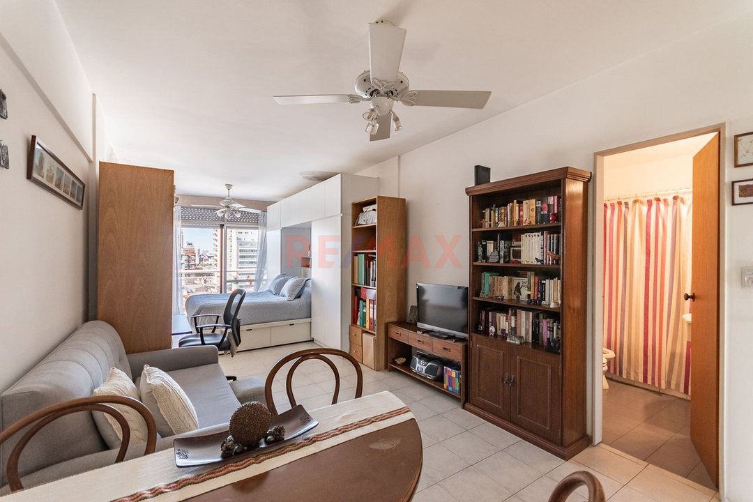 MONOAMBIENTE DIVISIBLE EN VENTA BALCON V. URQUIZA