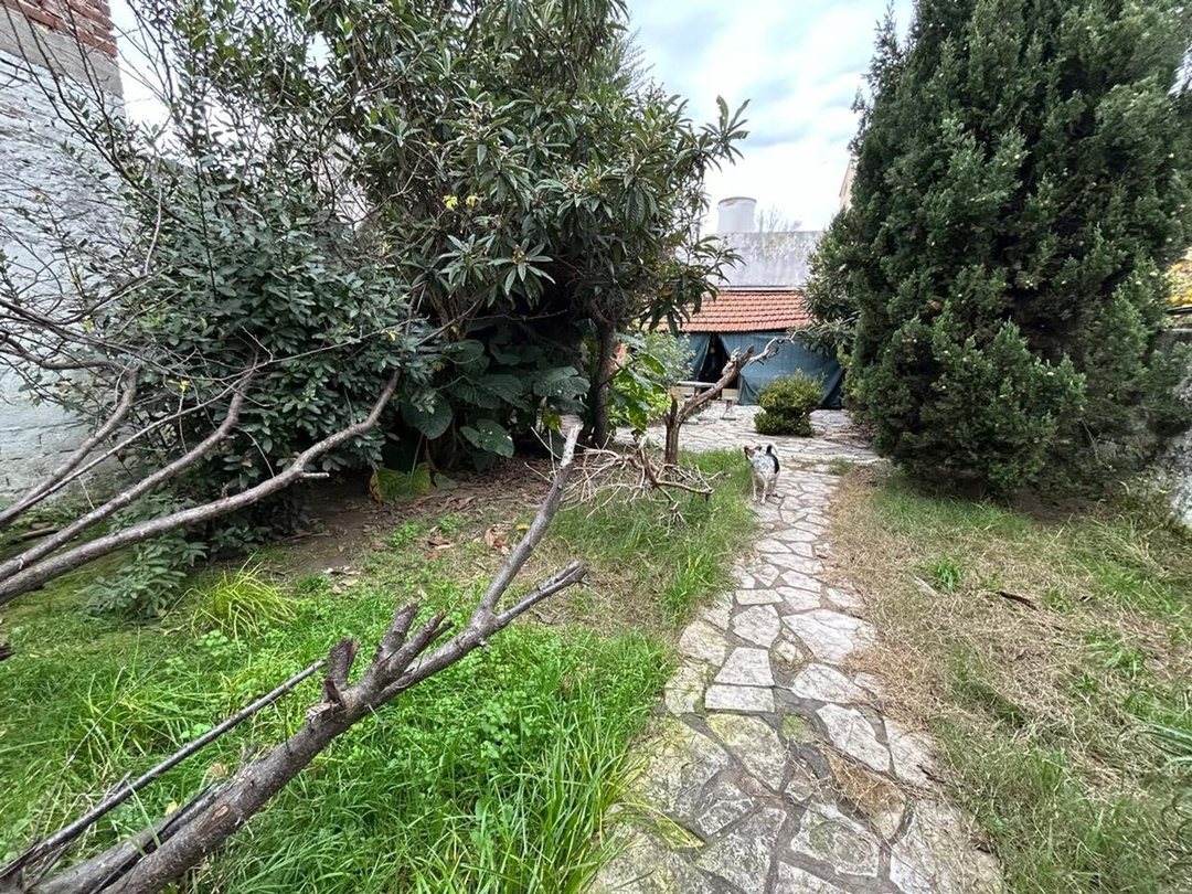 CASA DE 262 M2 EN VENTA EN LANUS A REFACCIONAR