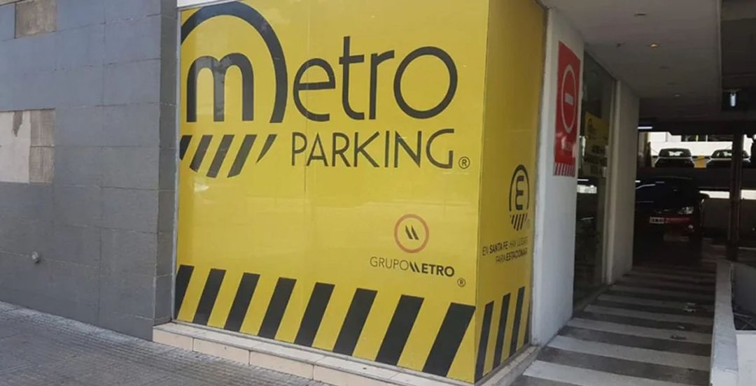 Cochera en Complejo Metro Parking