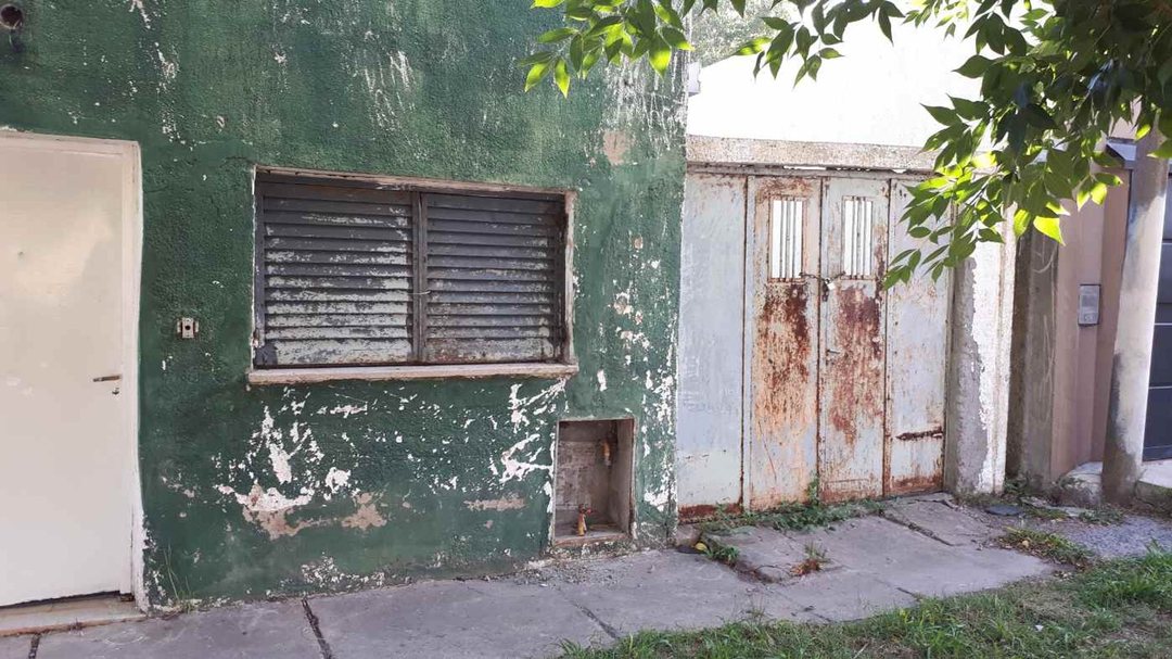 Casa en venta La Plata 2 dormitorios A REFACCIONAR