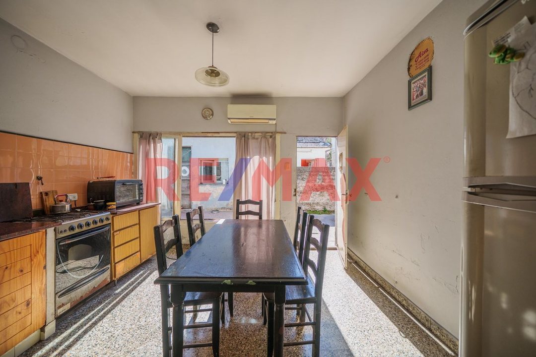 VENTA CASA CON DOS VIVIENDAS EN LOTE PROPIO