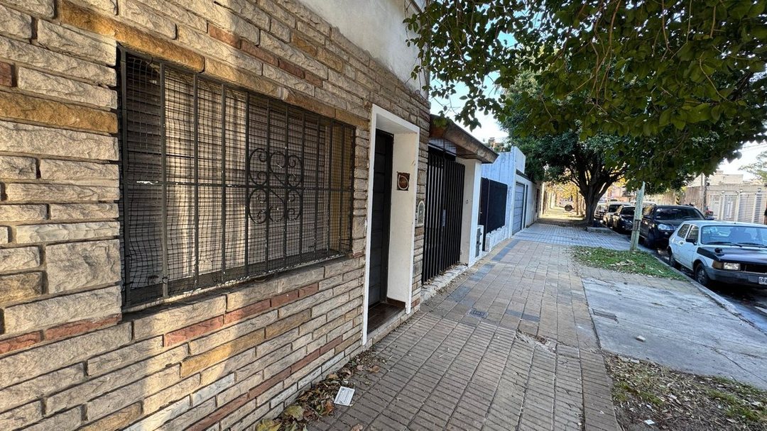 VENTA PH 4 AMB TIPO CASA COCHERA EXC ZONA CASEROS