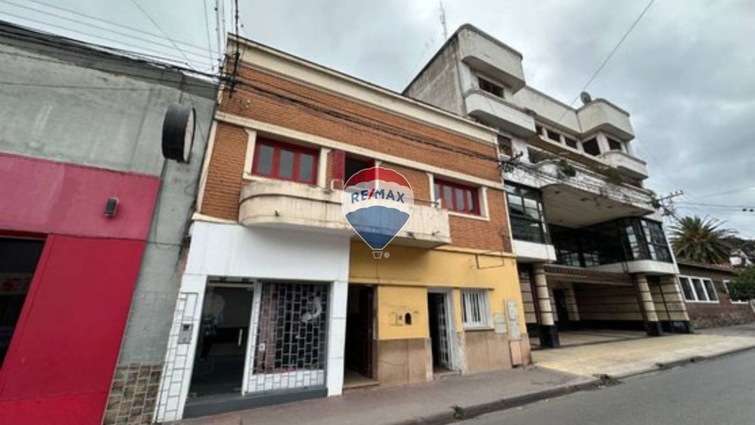 2 DEPARTAMENTOS 2 Y 3 DORM - B° MICROCENTRO