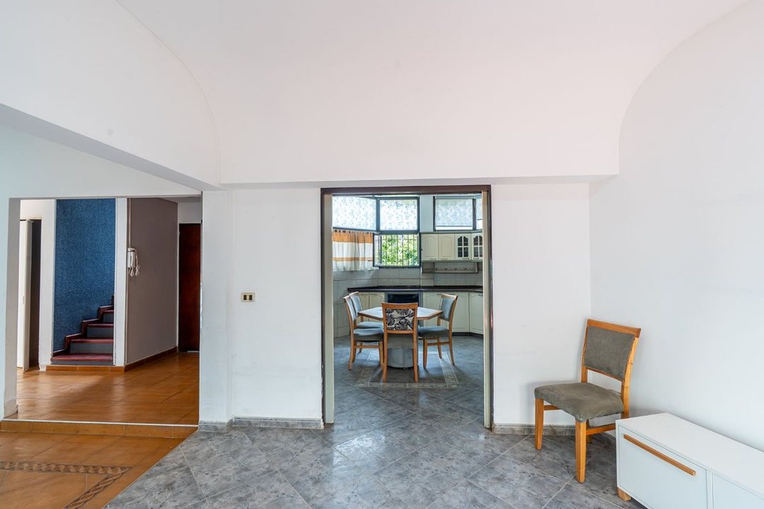 VENTA CASA 5 AMBIENTES LAFERRERE