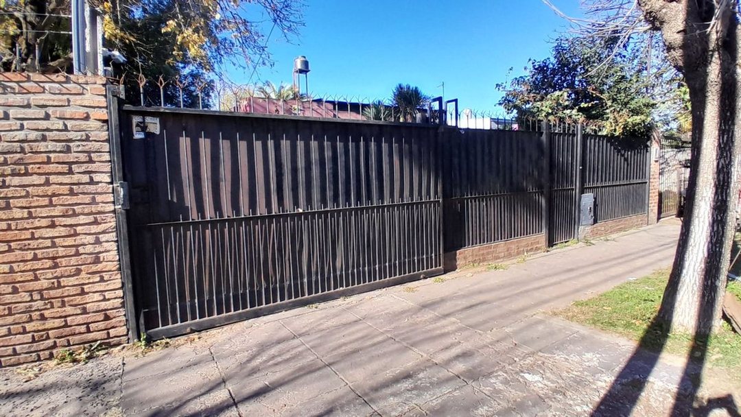 VENTA CASA 3 AMB CON QUINCHO Y PILETA JOSE C.PAZ