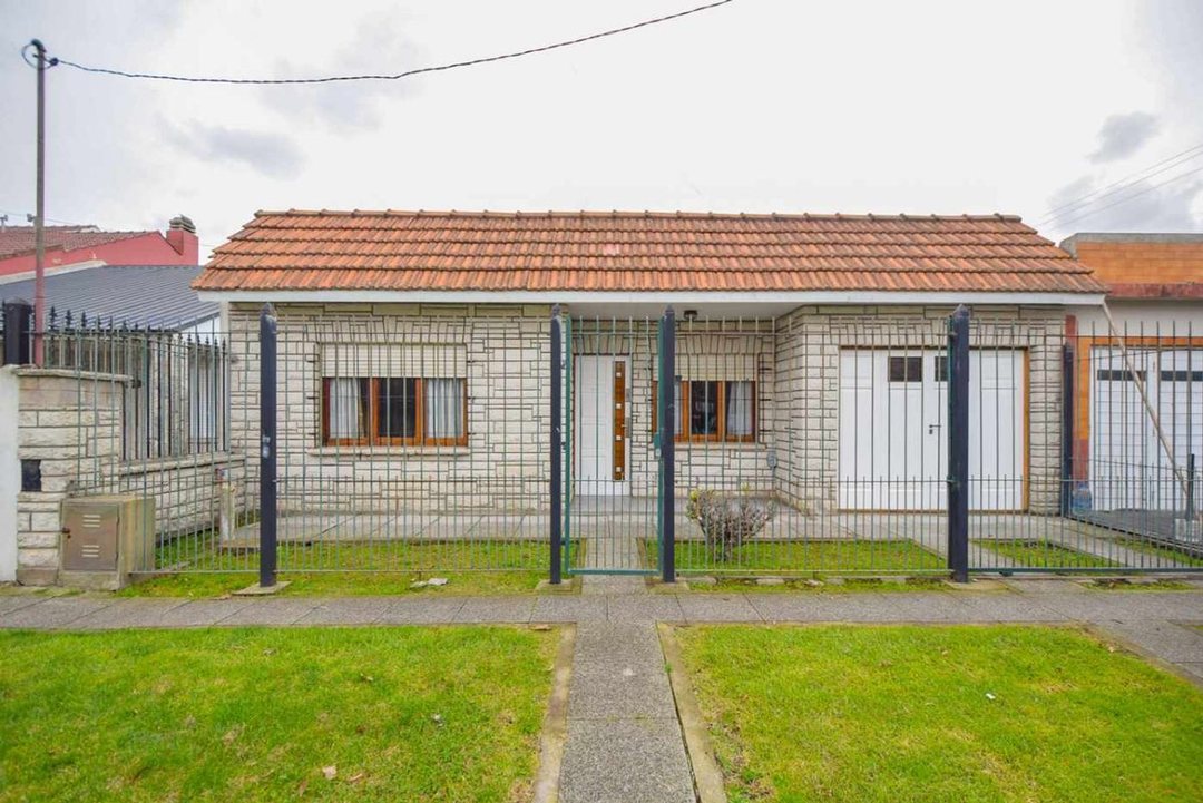 Venta casa en ph 4 ambientes APTO CREDITO