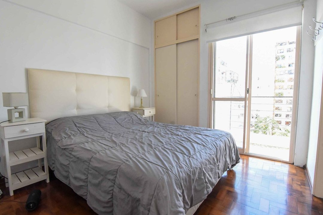 Venta 2 Ambientes Luminoso 2 balcones  Recoleta