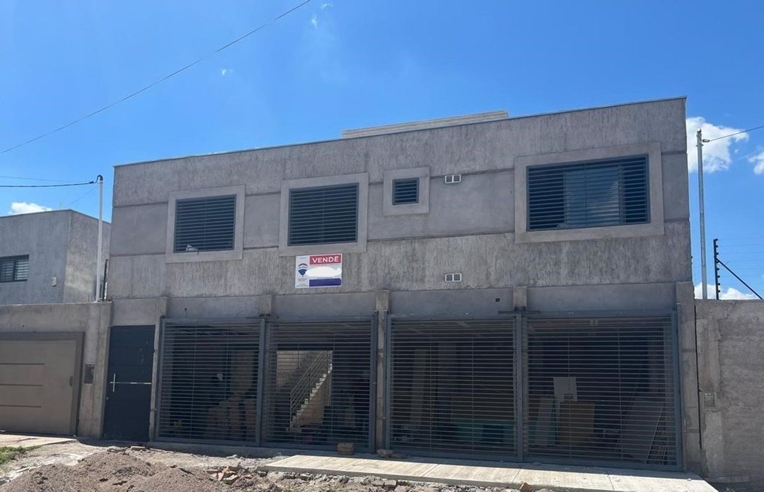 Departamento de 2 dom. con cochera