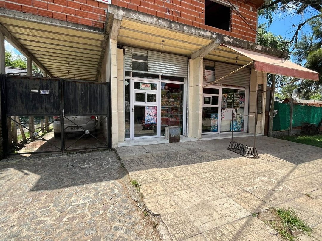 VENTA DUPLEX 3 AMB CON LOCAL Y DEPTOS EN RODRIGUEZ