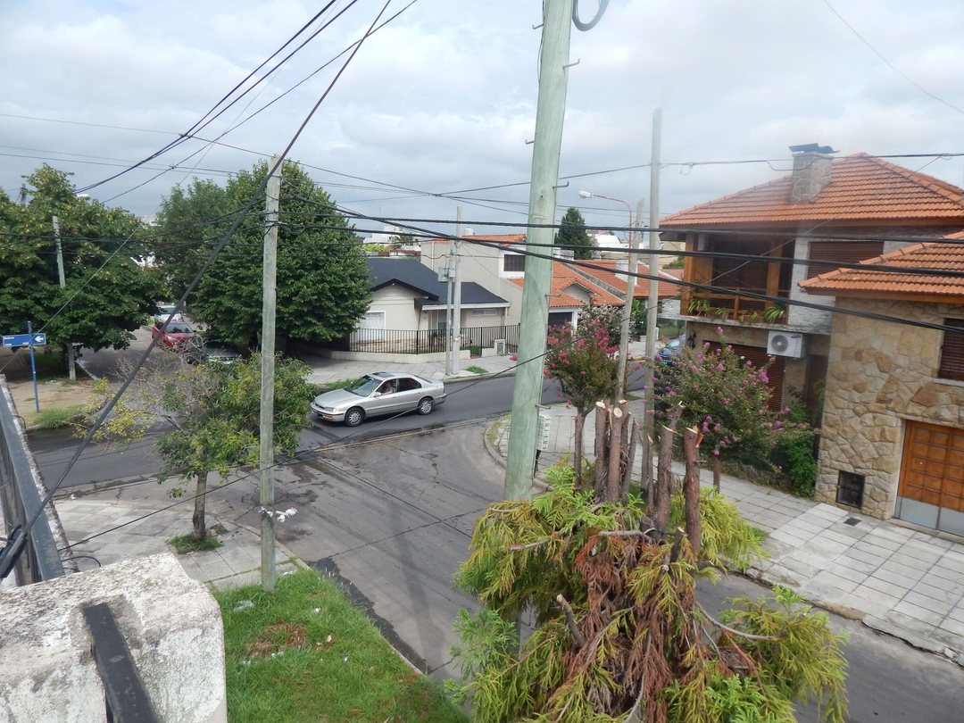 Casa venta con terraza garage en Ramos Mejia