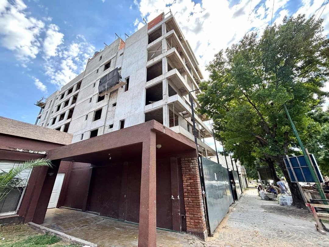Venta Depto 2 amb Ituzaingo Norte c/parque - POZO