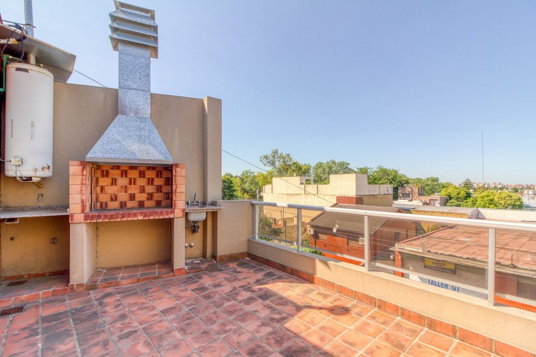 VENTA PH 3 AMB. PATIO Y PARRILLA V. LUGANO-FINANCI