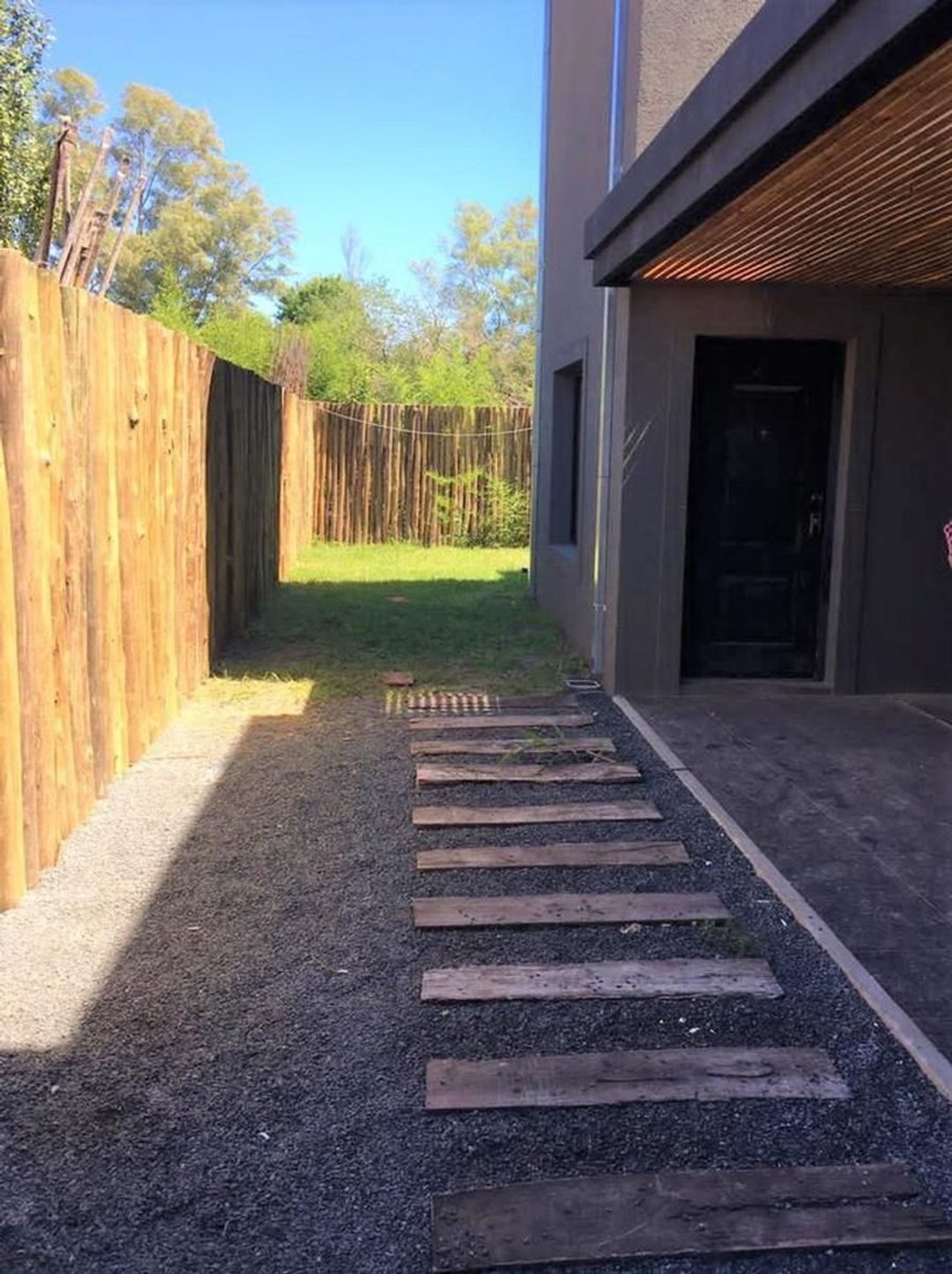 Dúplex 3 amb con gran jardín en Casas del Pilar