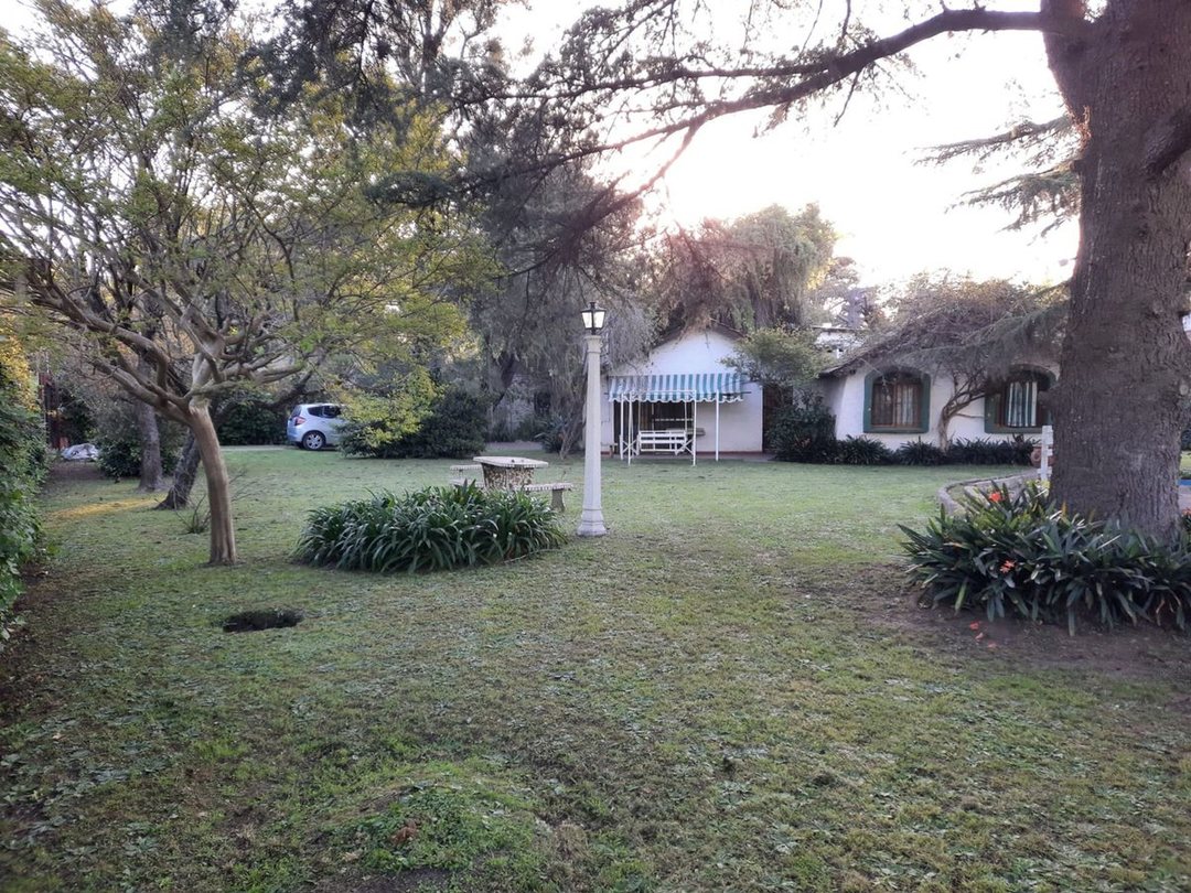 Venta casa 3 ambientes parrilla pileta Tortuguitas