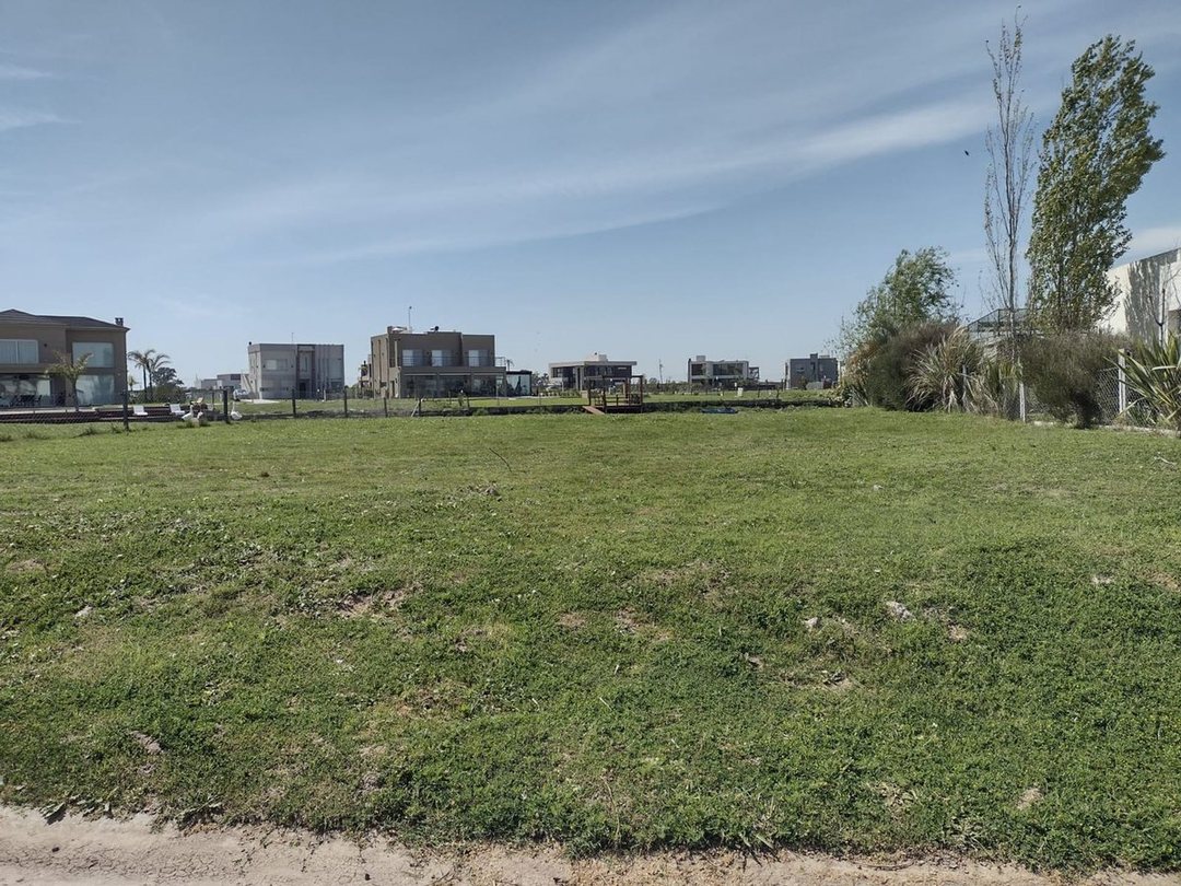 VENTA LOTE LAGOS DE CANNING FTE AL LAGO/PERMUTA