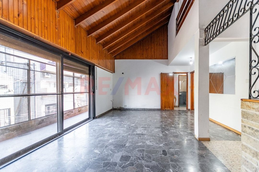VENTA PH  6 AMBIENTES BALCON TERRAZA Y PARRILLA