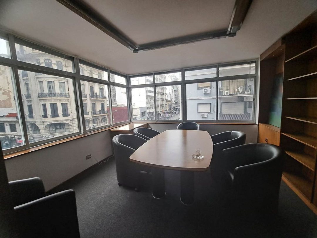 VENTA OFICINA 1 PISO DE 135M2 EN ESQ A 1C OBELISCO