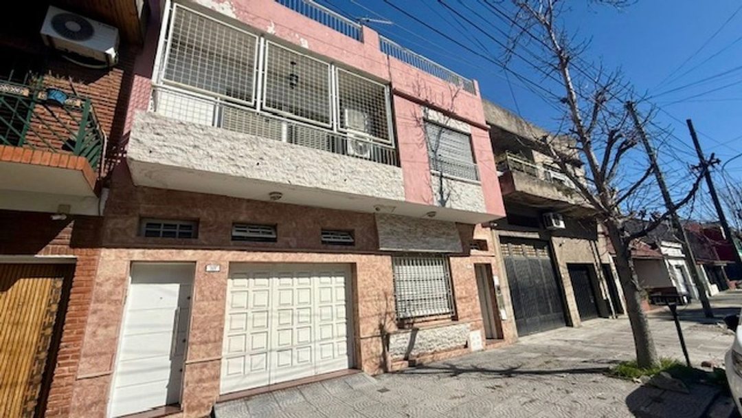 VENTA PH INTERNO 3 AMB CON FONDO Y QUINCHO