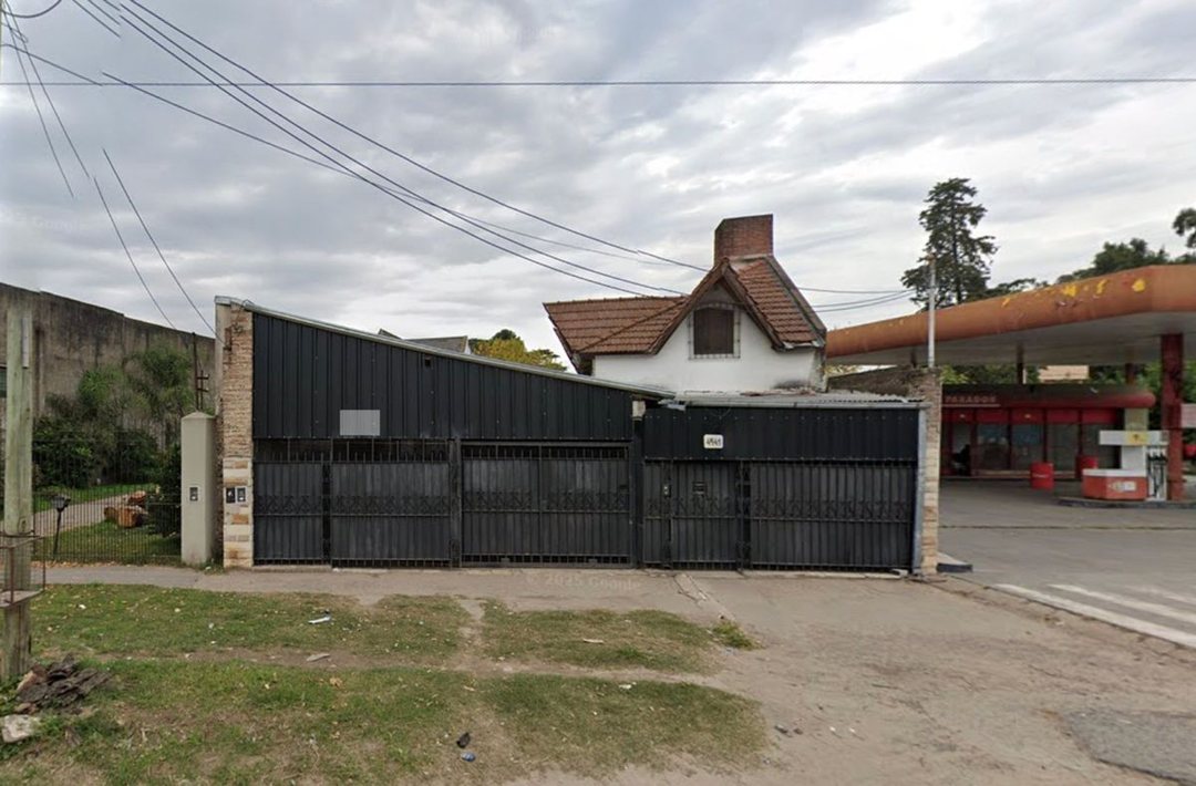 VENTA GALPÓN CON VIVIENDA MORENO