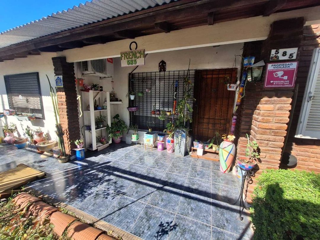 VENTA CASA 5 AMB JARDIN COCHERA PADUA MERLO