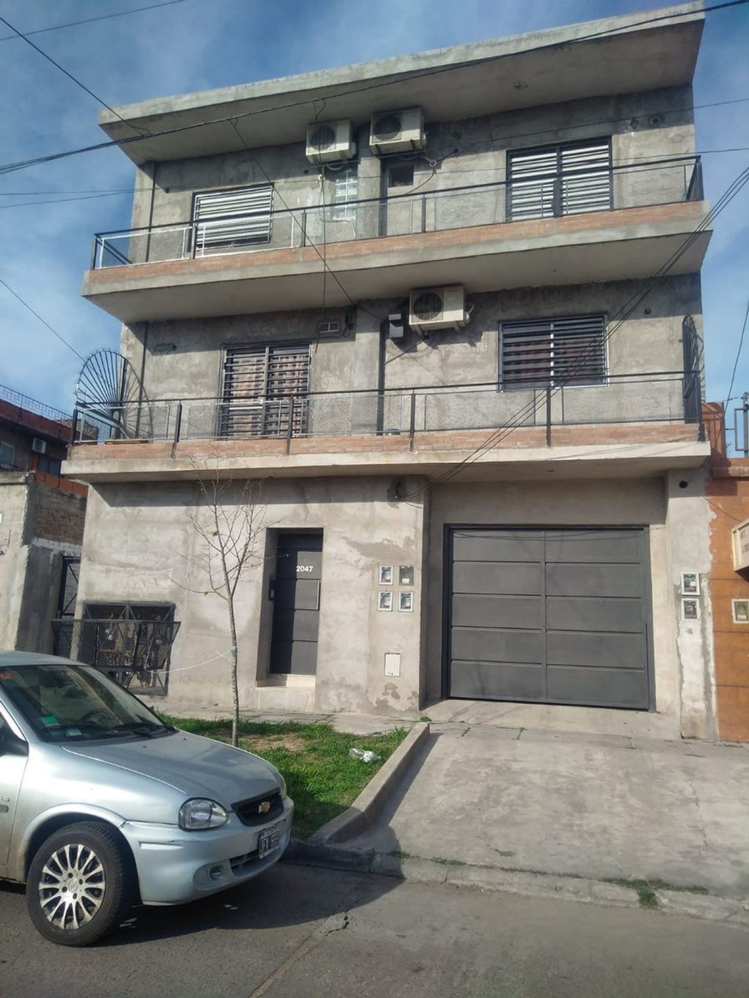 VENTA VIVIENDA MULTIFAMILIAR ISIDRO CASANOVA