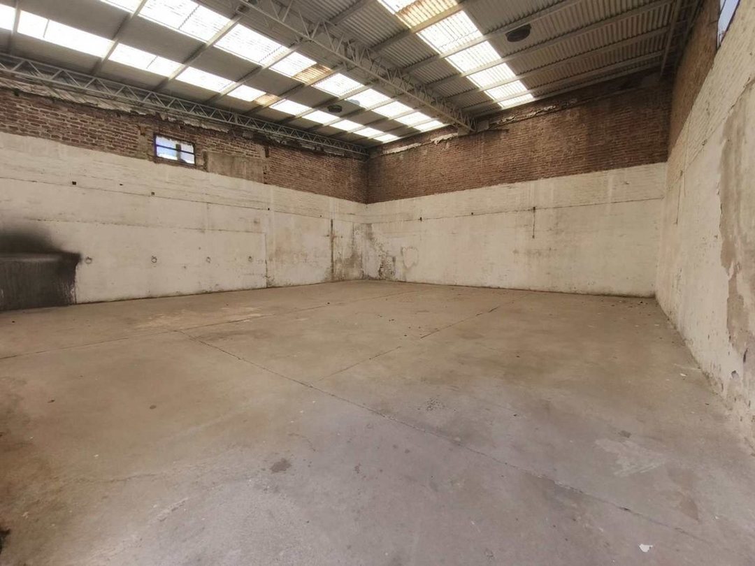 VENTA DE CASA A REF CON DEPOSITOS EN B PUEYRREDON