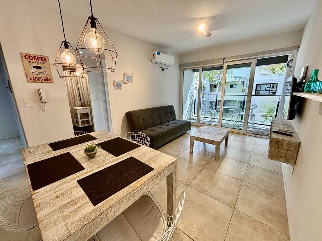 Venta departamento Pinamar 2 amb zona centro