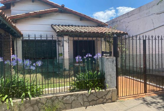 VENTA CASA 4 AMBIENTES HURLINGHAM (VILLA CLUB)