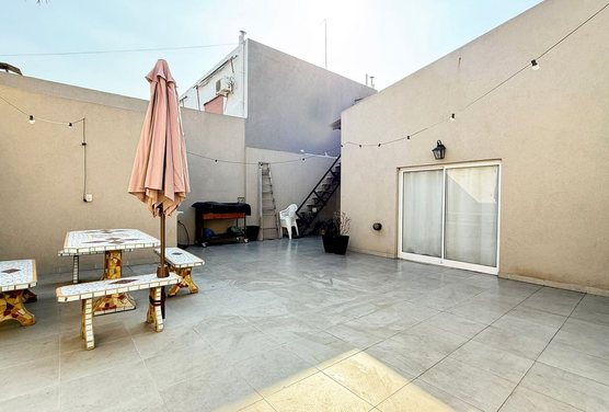 VENTA DE CASA  3 AMB CON COCHERA- VALENTIN ALSINA