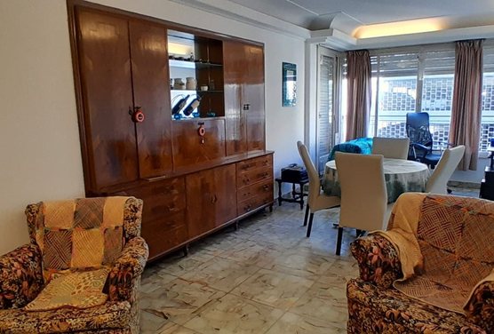 VENTA DEPARTAMENTO 4 AMB + DEP Y COCHERA AL FRENTE