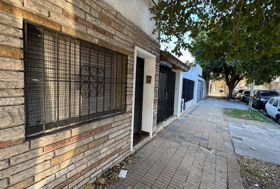 VENTA PH 4 AMB TIPO CASA COCHERA EXC ZONA CASEROS