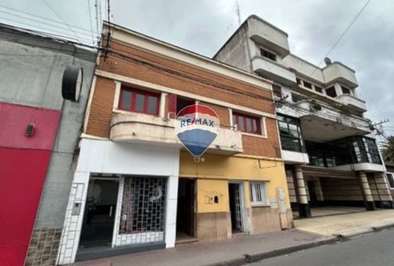 2 DEPARTAMENTOS 2 Y 3 DORM - B° MICROCENTRO