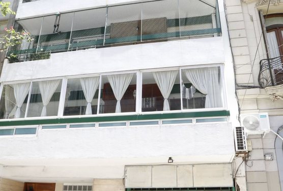 Venta Local con Sotano - Balvanera-¡OPORTUNIDAD!