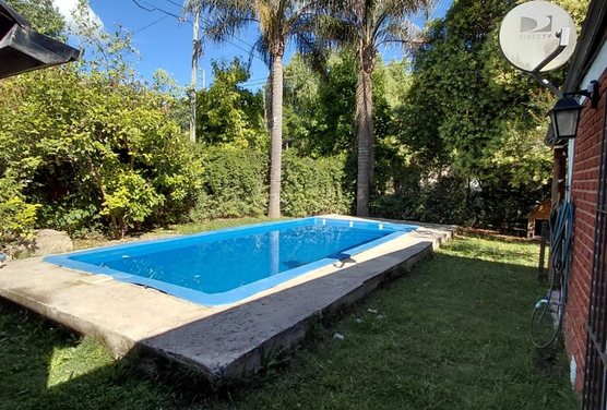 CASA DE 3 AMBIENTES EN VENTA CON PILETA.