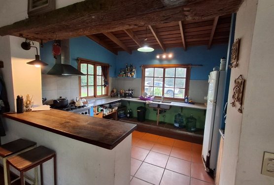 Venta casa estilo campo c/ galpón en lote de 1500m