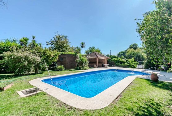 VENTA QUINTA SOBRE LOTE DE 16.000 M2 PILAR