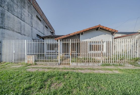 VENTA CHALET 3 AMBIENTES CON GARAGE APTO CREDITO
