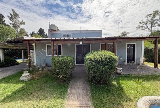 Venta casa quinta pileta Marcos Paz lote 657 m²