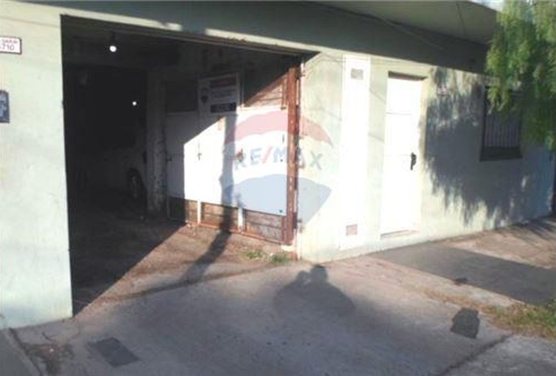 VENTA GARAJE Y DEPARTAMENTO CASEROS  FINANCIACION