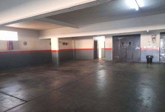 COCHERA VENTA URIBURU Y CORRIENTES