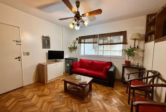 VENTA DE MONOAMBIENTE DIVIDIDO EN 2 AMB. RECOLETA