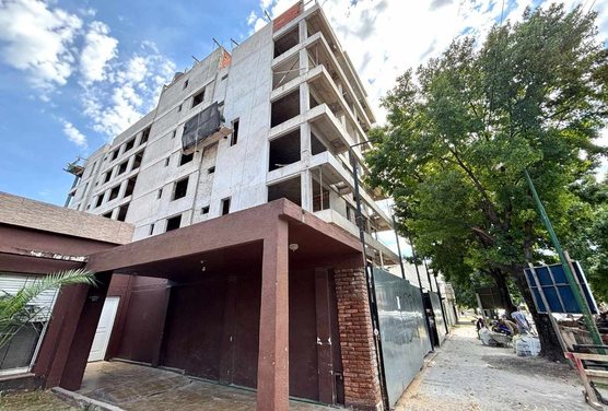 Venta Depto 2 amb Ituzaingo Norte c/parque - POZO