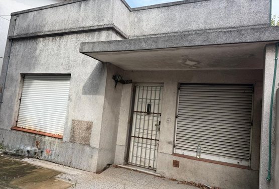 VENTA OPORTUNIDAD CASA A REFACCIONAR EN MUNRO