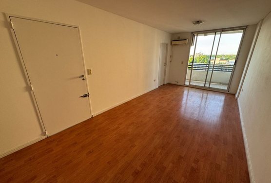 VENTA DEPTO 2 AMBIENTES SEMI PISO LOMAS CENTRO