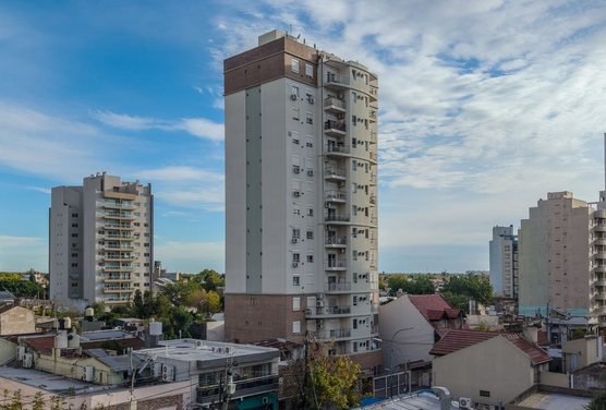 VENTA DPTO 3 AMB CON BALCON REMEDIOS DE ESCALADA.