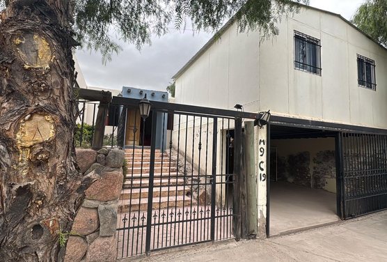 VENTA CASA BARRIO CERRO DE LA CAPILLA EL CHALLO