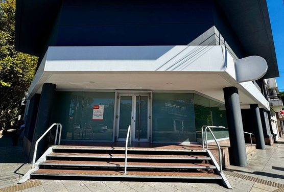 VENTA LOCAL COMERCIAL EN ESQUINA - EX BANCO