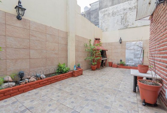 DEPTO EN VENTA 2 AMB EN VILLA GRAL MITRE - PATIO