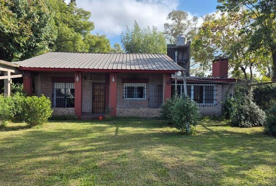 VENTA CASA QUINTA EN EZEIZA -AMPLIO LOTE Y QUINCHO